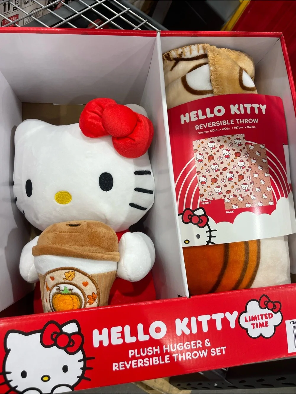 Hello Kitty Plush Hugger & Reversible Throw Set limited! Autumn/Fall
